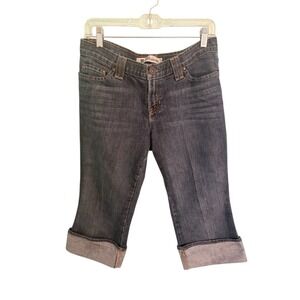 Vintage Gap Dark Wash Denim Capris with a low-rise fit and a cuffed hem- sz 8